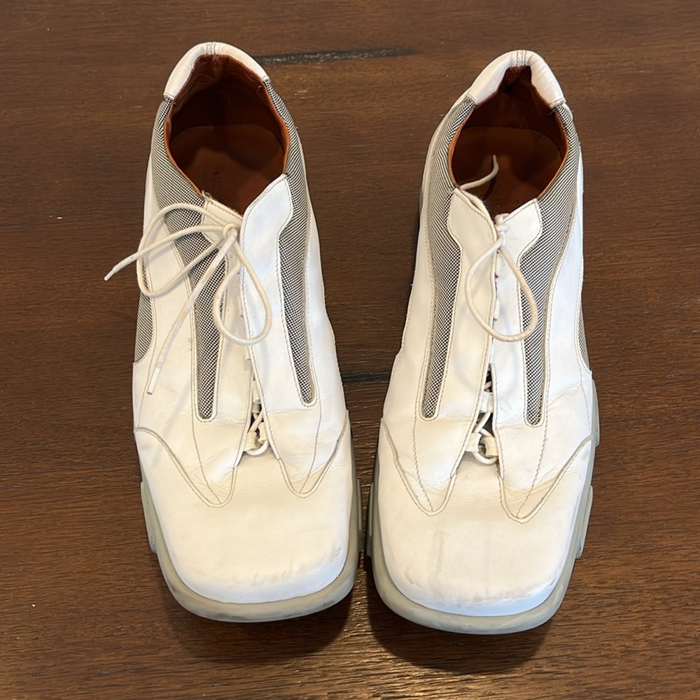White, sport Donald Pliner shoes. Size 14, Made in Italy.